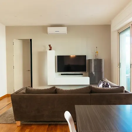 Luxury Penthouse With Sea View - Center Apartamento Pescara