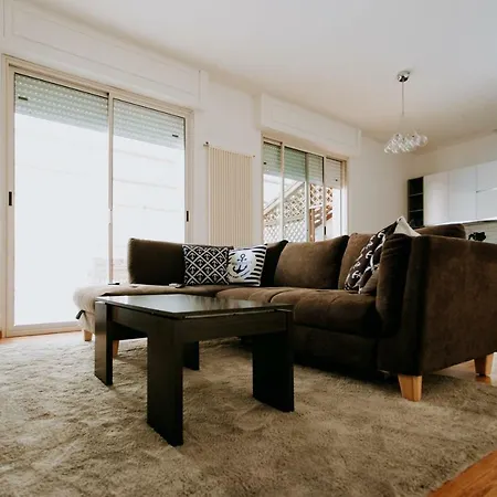 Luxury Penthouse With Sea View - Center