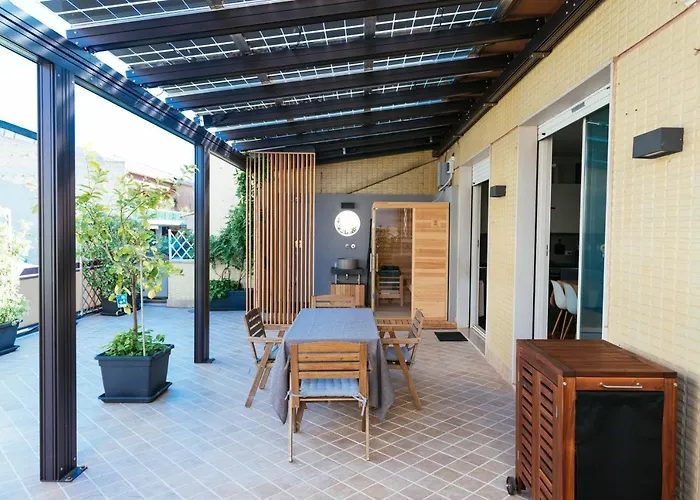 Luxury Penthouse With Sea View - Center