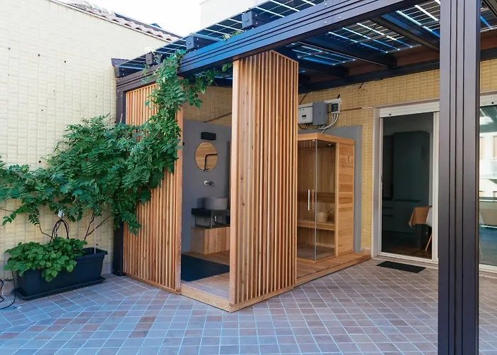 Luxury Penthouse With Sea View - Center