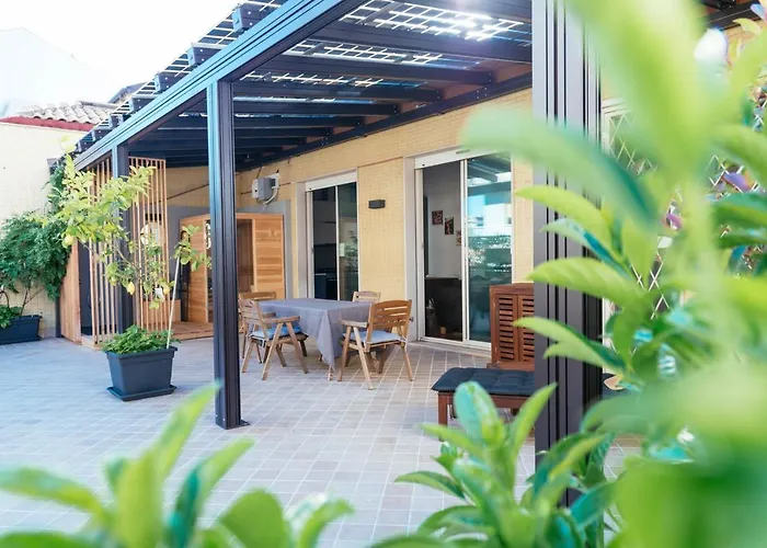 Luxury Penthouse With Sea View - Center *