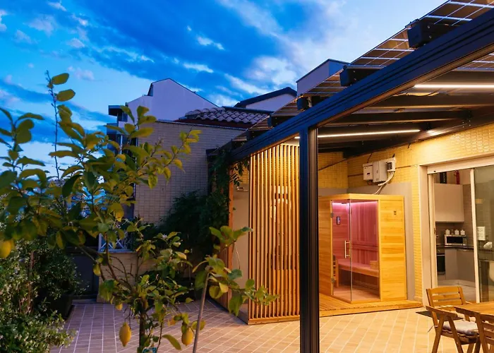 Luxury Penthouse With Sea View - Center *